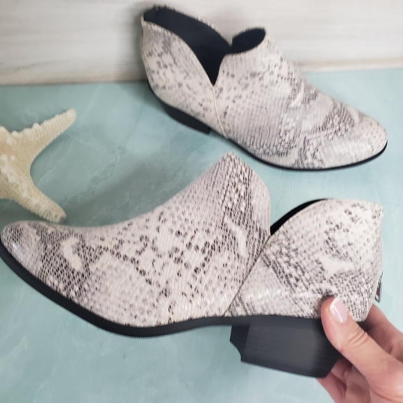 Soda Shoes - New! Python V Cut Ankle Booties